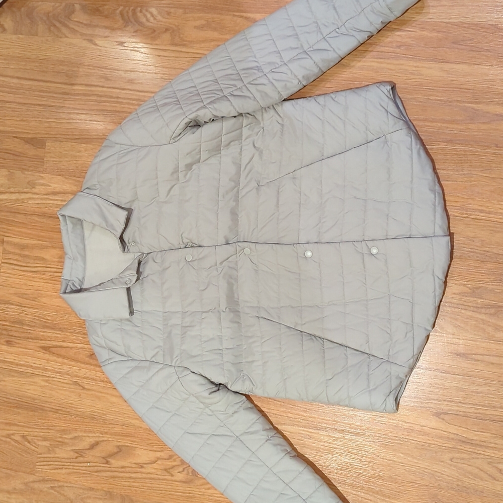 Lululemon Reversible Jacket Size 6-8 (check measurements)